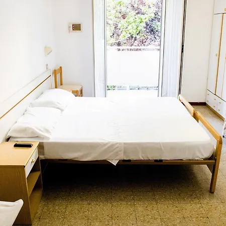 Astor Hotel 2*